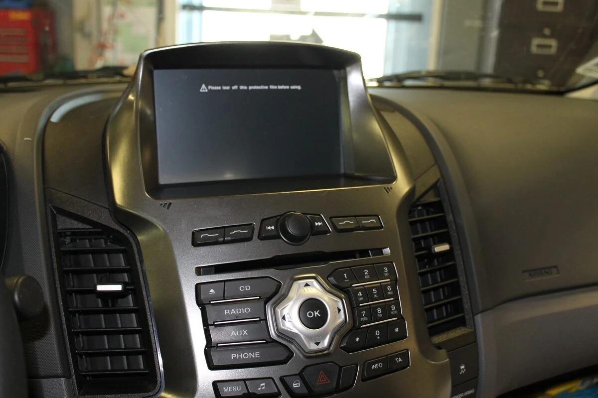 Ford Ranger 2016 : autoradio GPS multimédia et caméra de recul