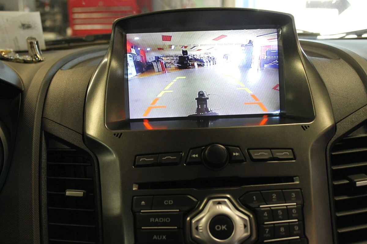 Ford Ranger 2016 : autoradio GPS multimédia et caméra de recul