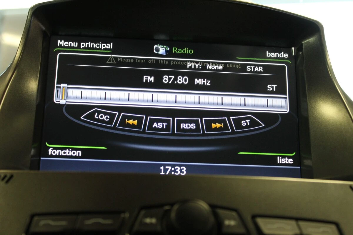 Ford Ranger 2016 : autoradio GPS multimédia et caméra de recul