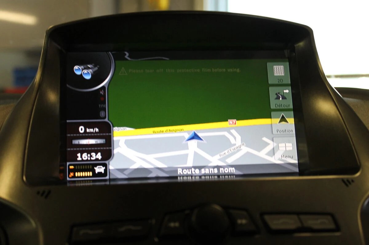 Ford Ranger 2016 : autoradio GPS multimédia et caméra de recul