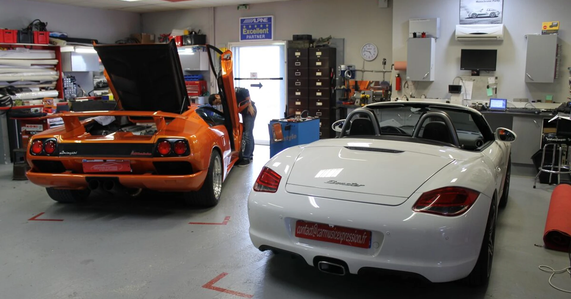 Porsche Boxster : autoradio GPS, caméra et radars