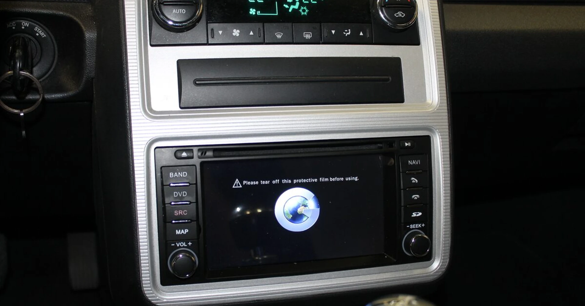 Dodge Journey : autoradio GPS navigation Europe et Bluetooth