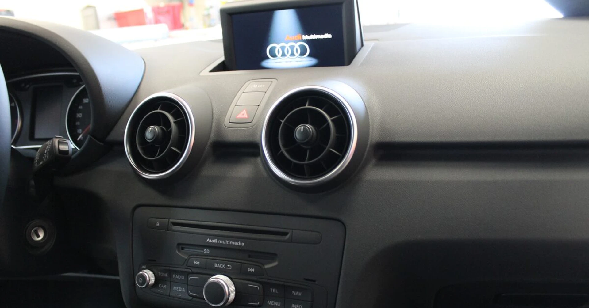 Audi A1 2015 : GPS, USB, Bluetooth et carte SD