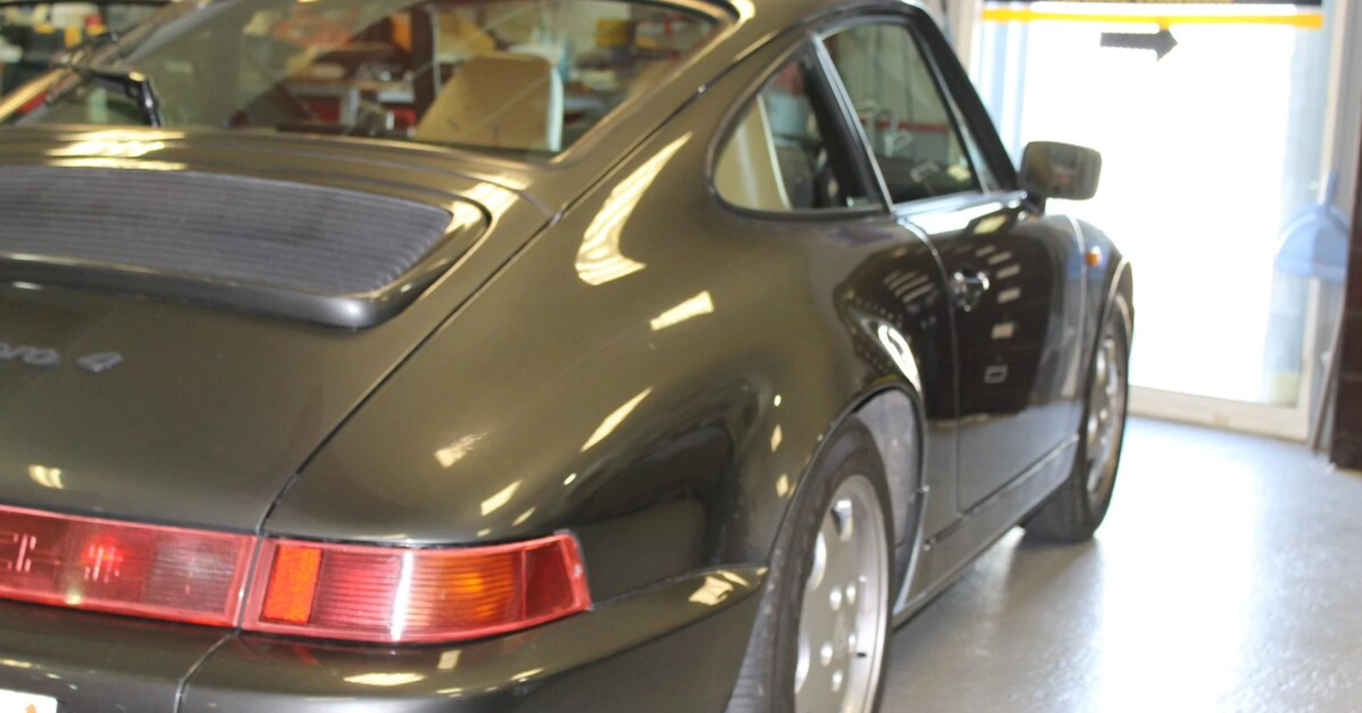Porsche 964 : sono Rockford et Match, emplacements d'origine