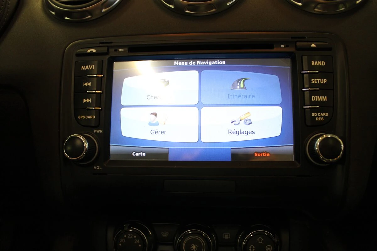 Audi TT : autoradio GPS avec DVD, USB et Bluetooth