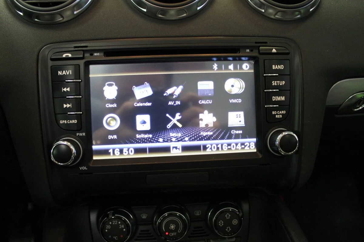 Audi TT : autoradio GPS avec DVD, USB et Bluetooth