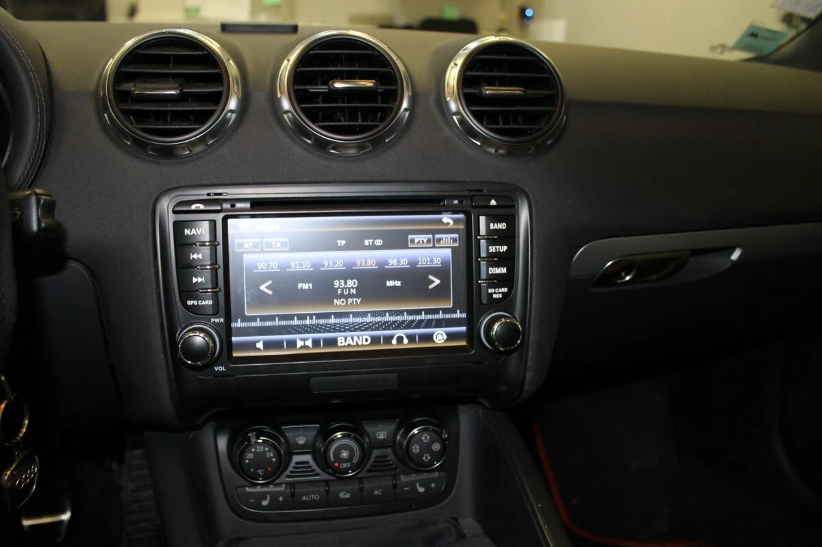 Audi TT : autoradio GPS avec DVD, USB et Bluetooth