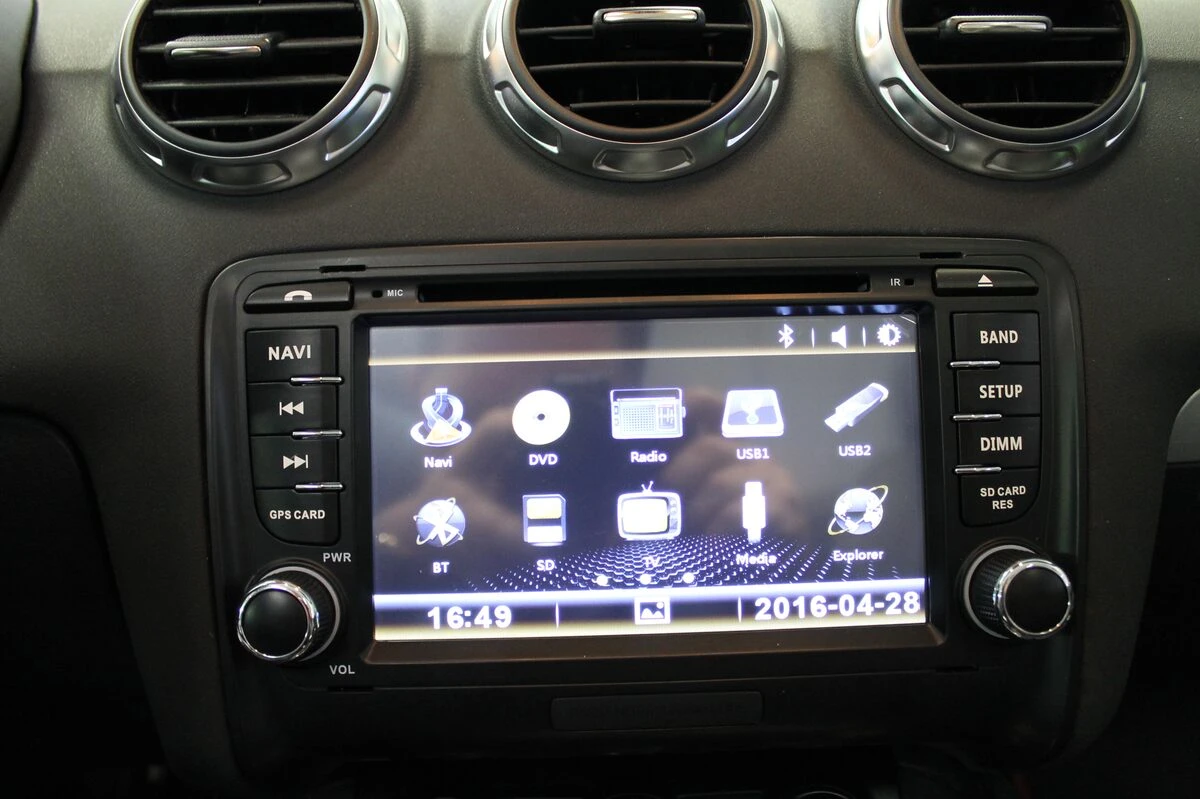 Audi TT : autoradio GPS avec DVD, USB et Bluetooth