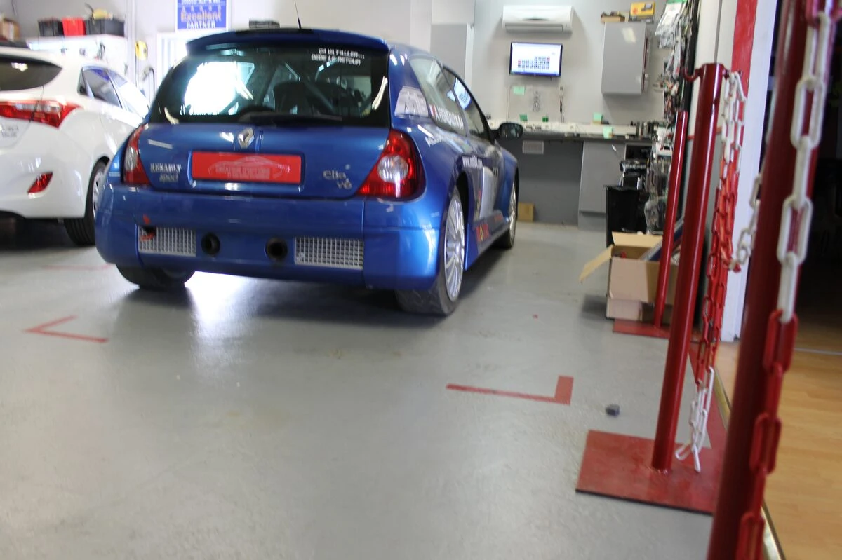 Renault Clio V6 : échappement inox sur mesure signé Pepinox