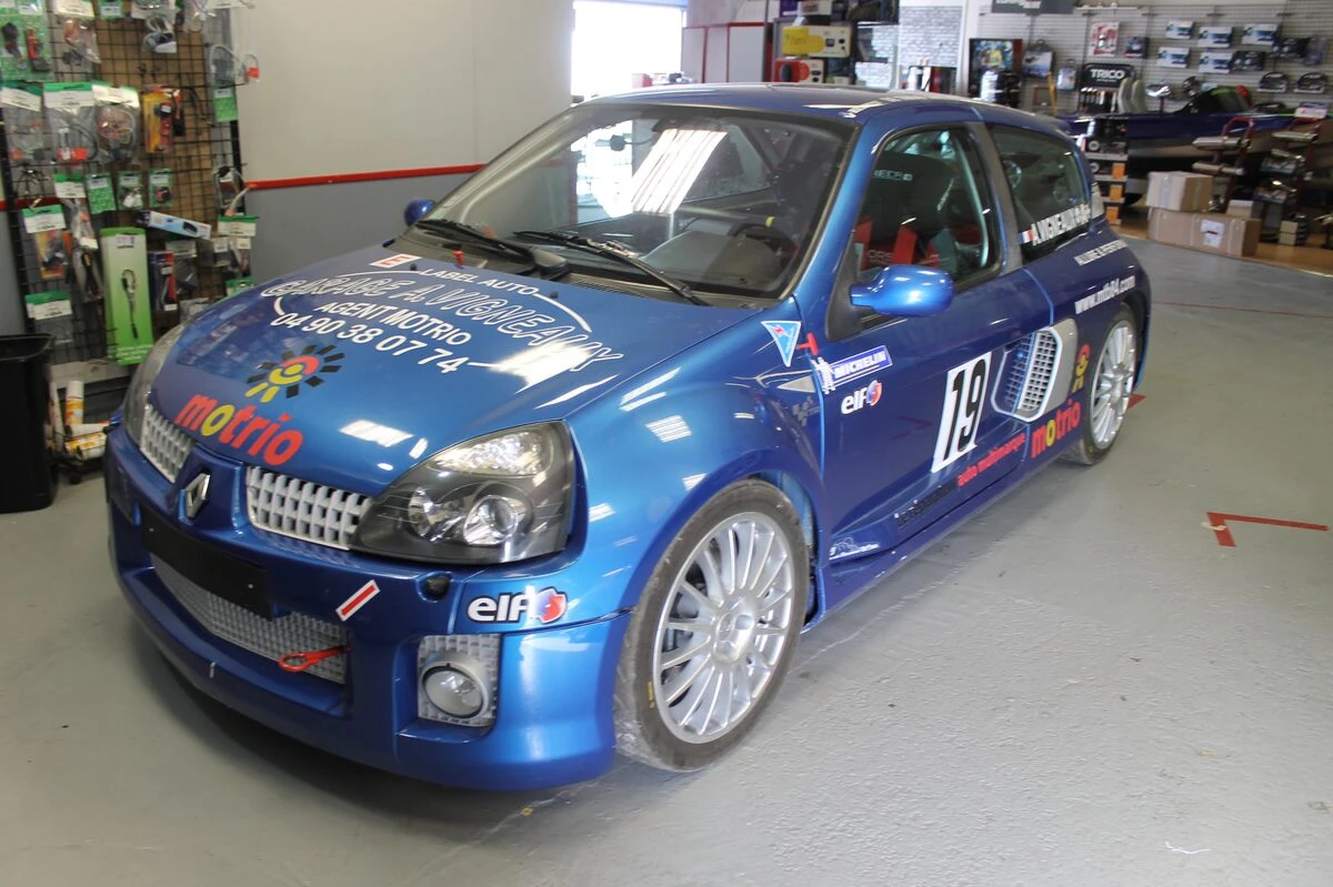 Renault Clio V6 : échappement inox sur mesure signé Pepinox