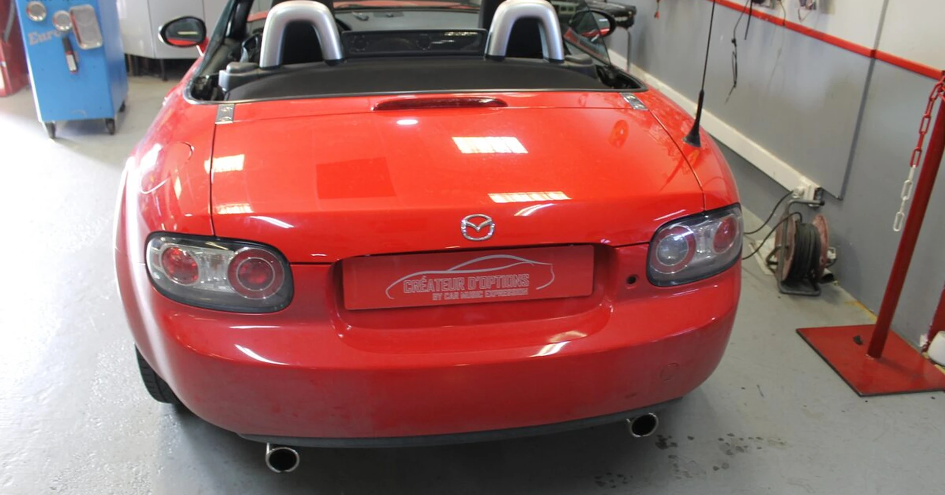 Mazda MX-5 : autoradio GPS et caméra de recul