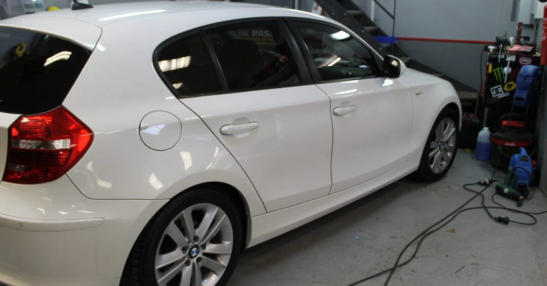 Autoradio GPS BMW Série 1 avec DVD, USB et Bluetooth