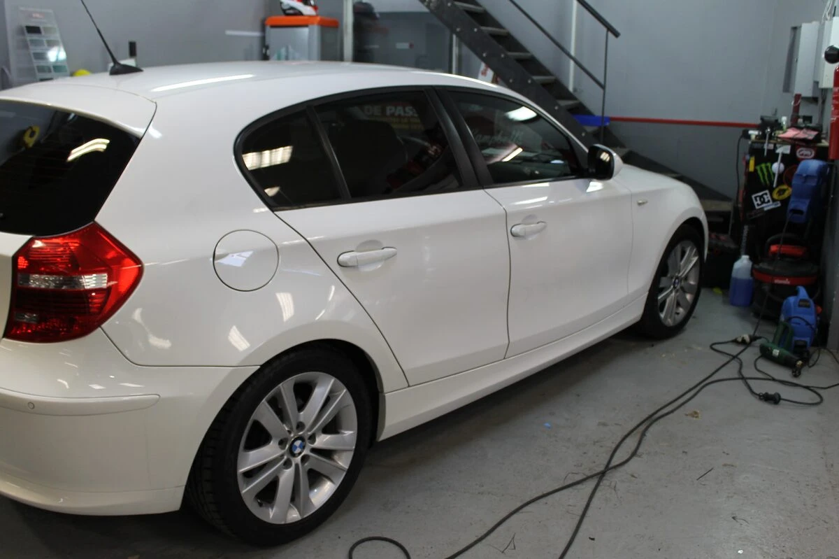 BMW Série 1 : autoradio GPS type origine avec DVD et Bluetooth