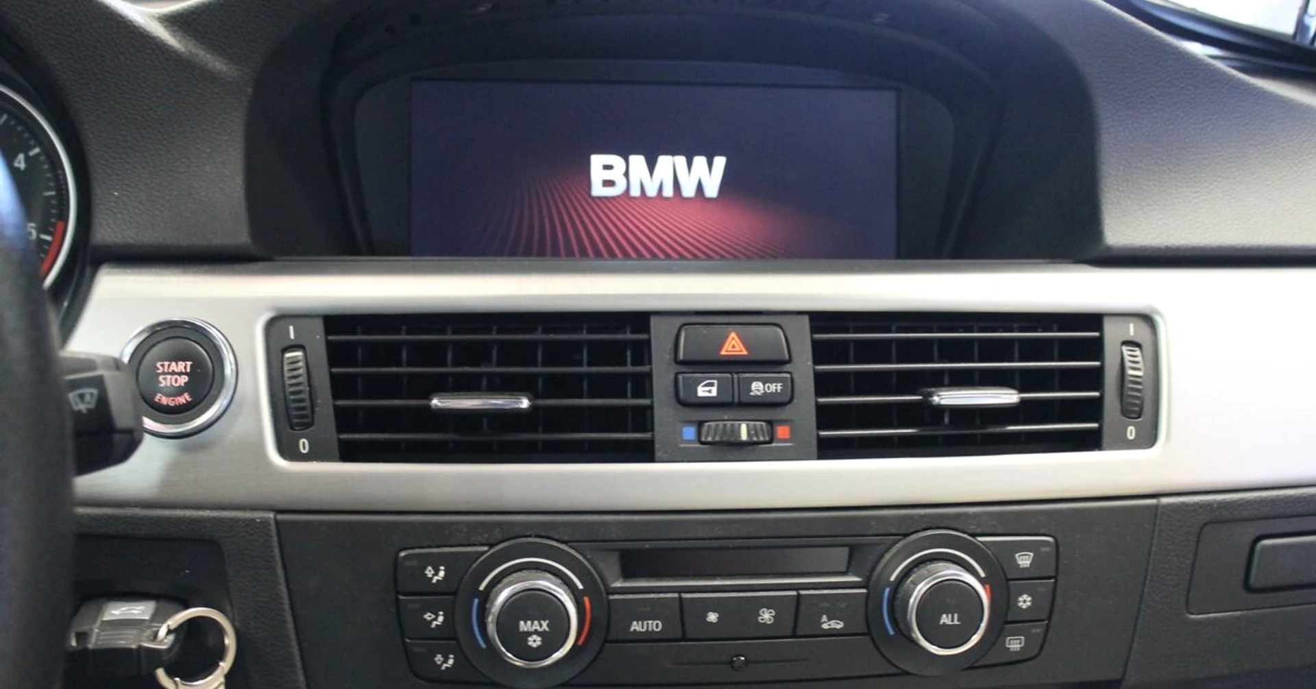 Caméra de recul BMW Série 3 E90/E91 sur écran d'origine