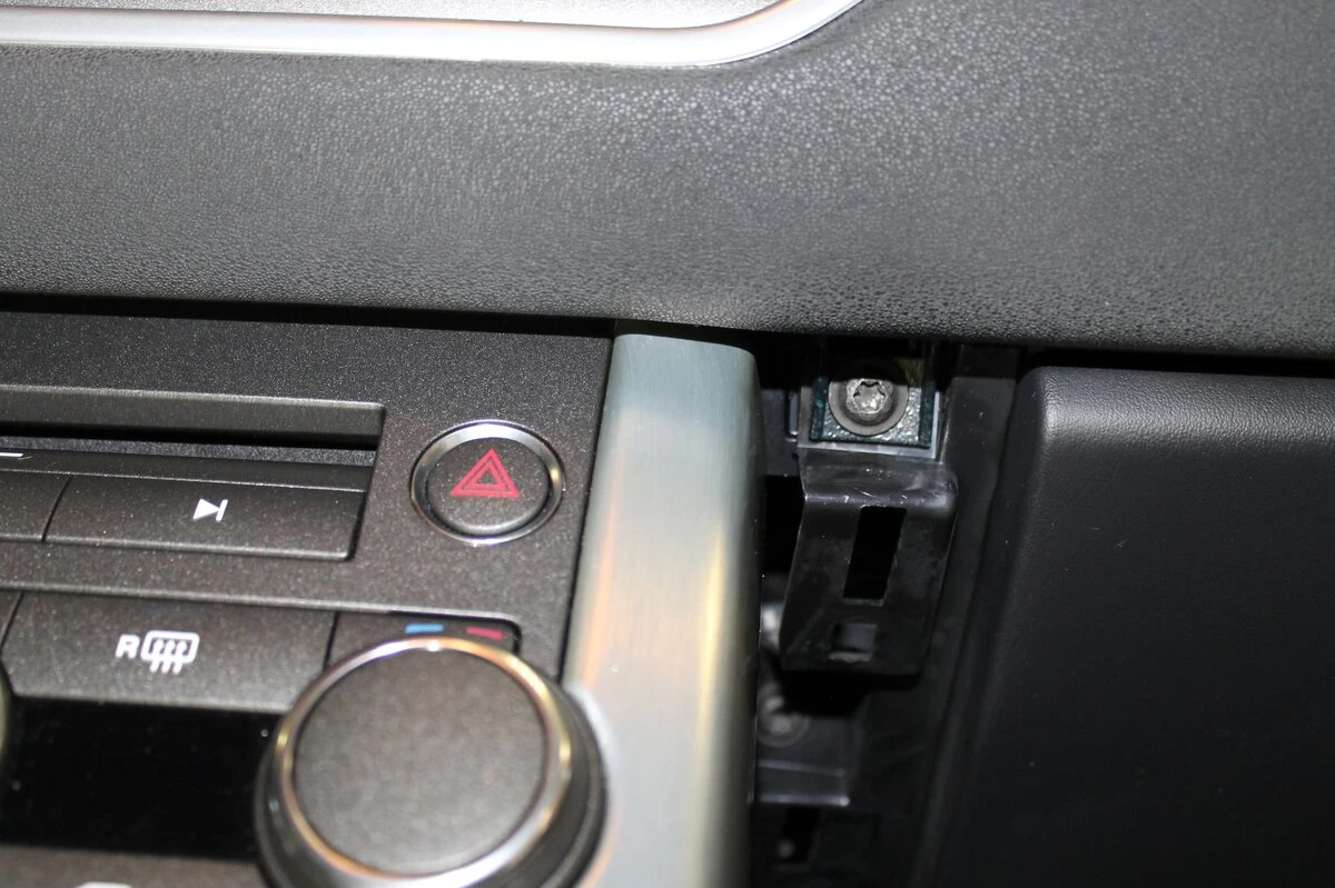 Range Rover Evoque : kit Bluetooth Parrot avec streaming