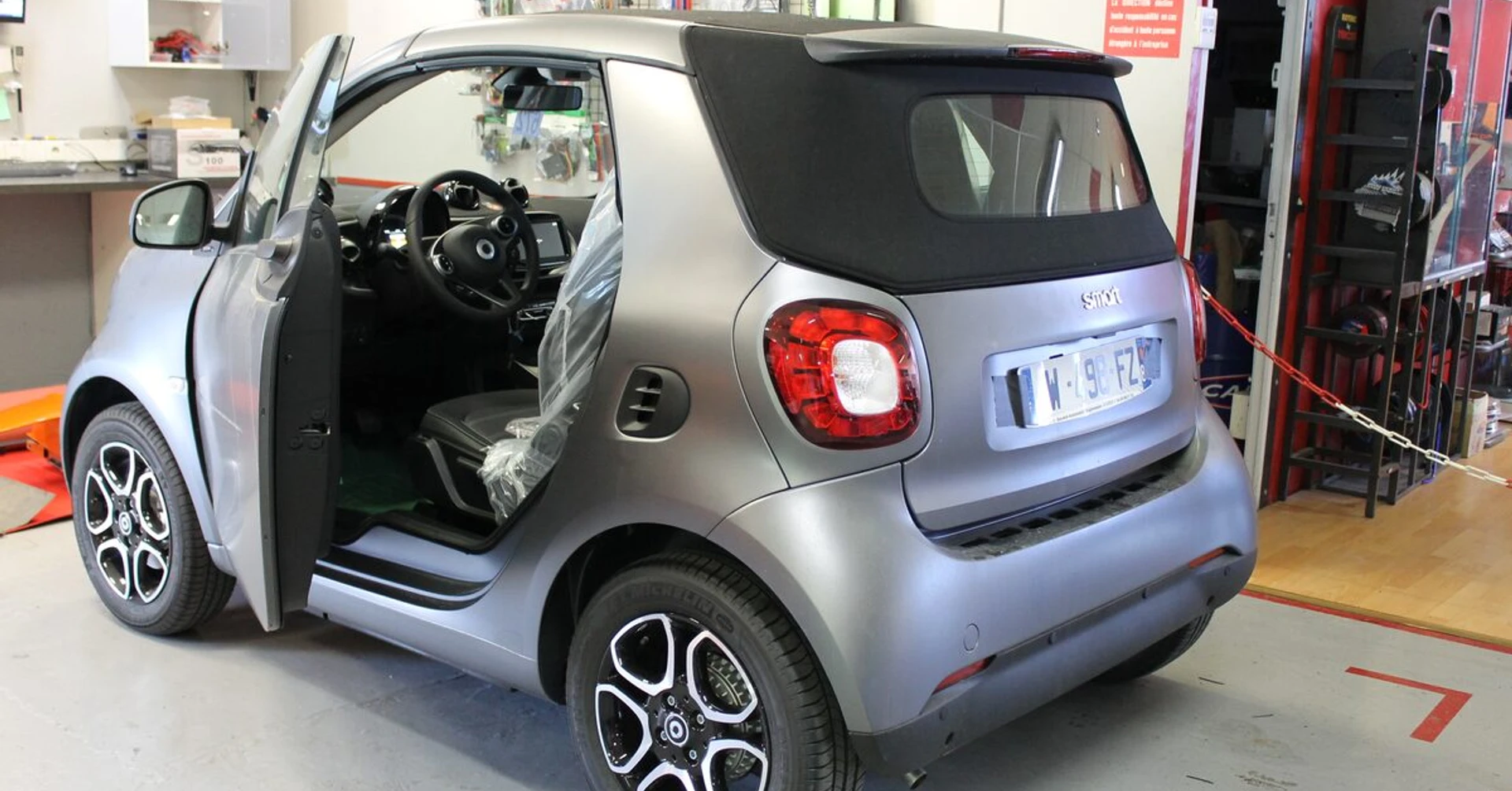 Smart fortwo cabriolet : création aide au stationnement