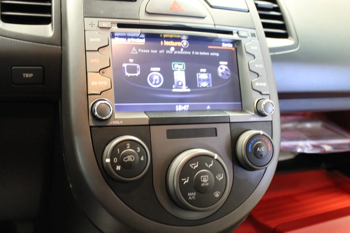 Kia Soul 2013 : GPS type origine avec DVD et Bluetooth