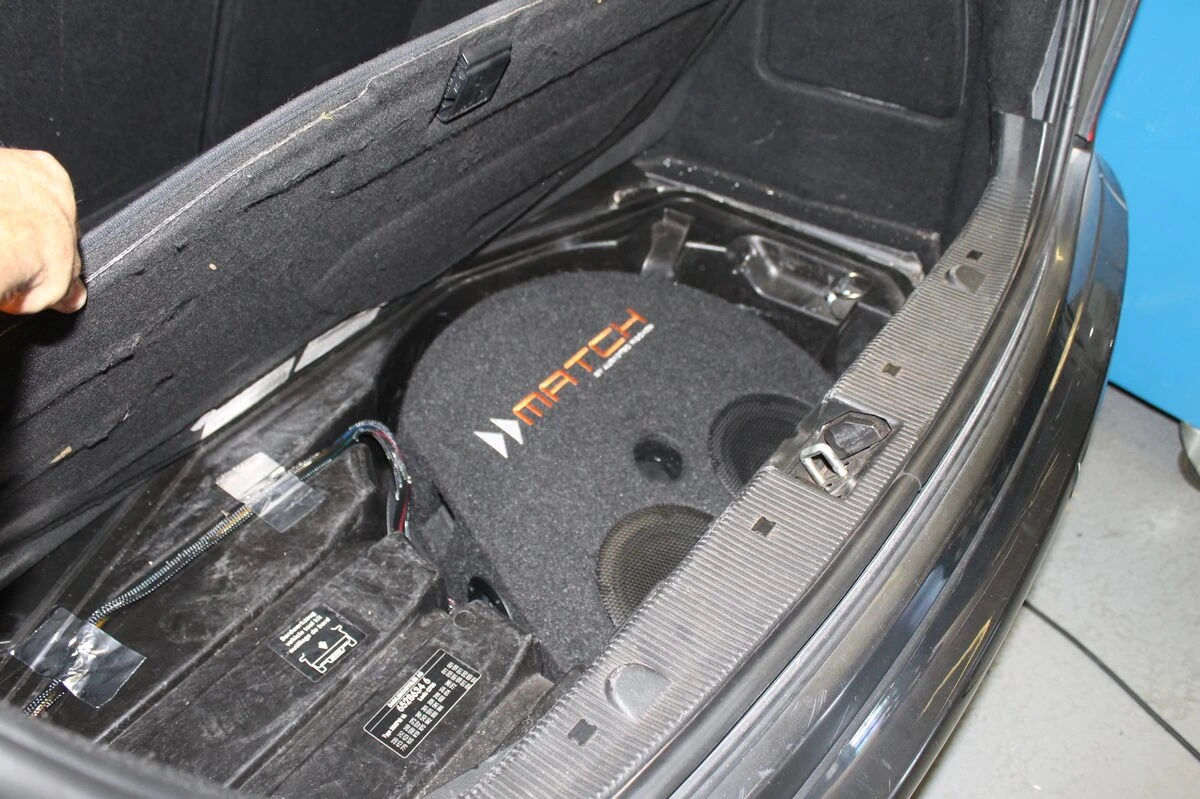 Mercedes C220 : sono façon Bose avec BLAM et Match