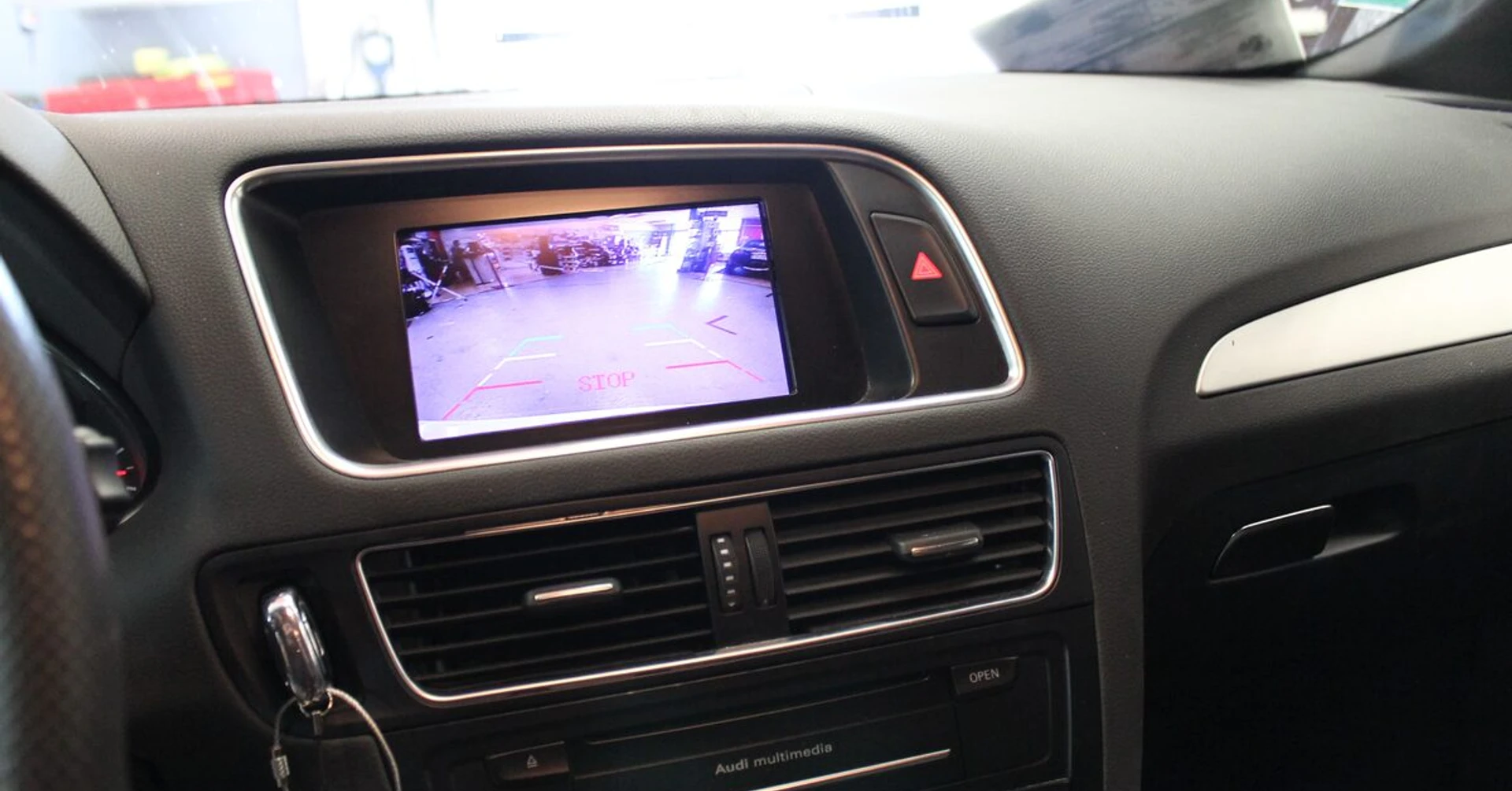 Audi Q5 2014 : caméra de recul sur MMI 2 d'origine