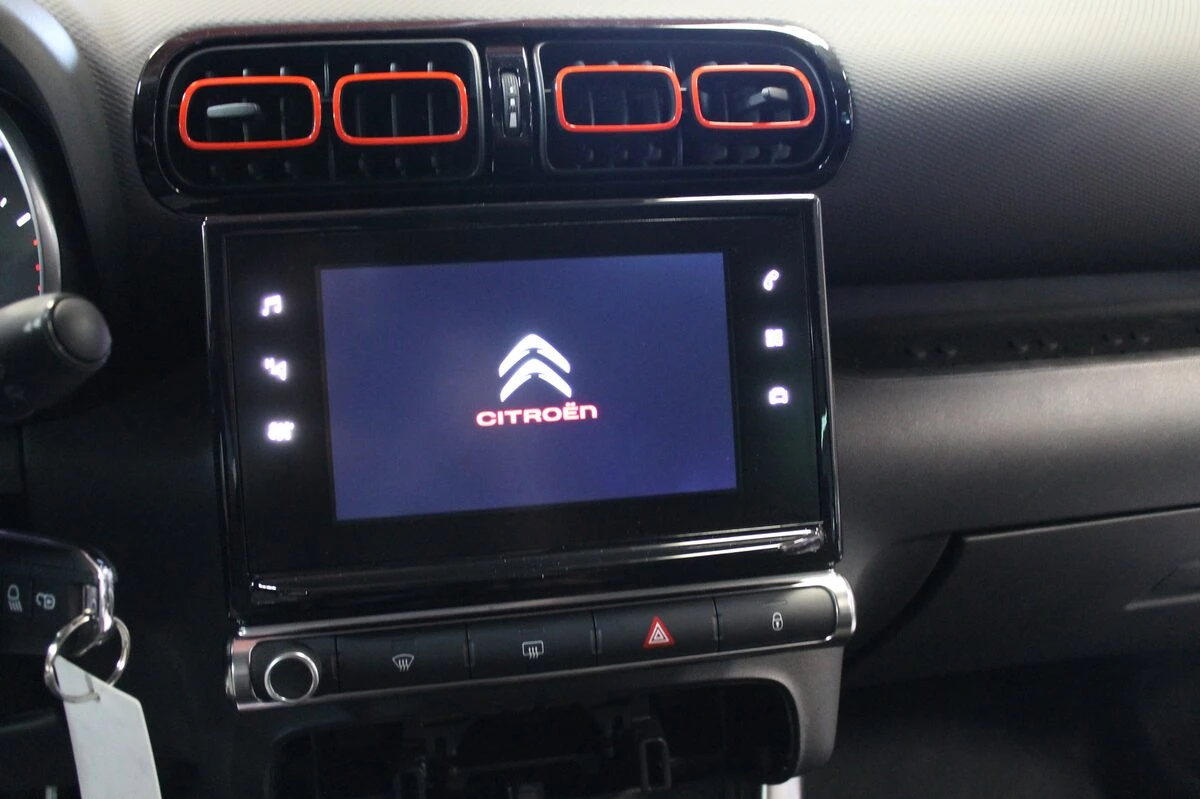 Citroën C3 Aircross 2017 : caméra de recul codée sur l'écran d'origine