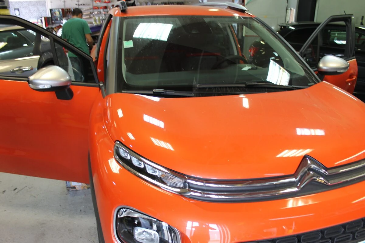 Citroën C3 Aircross 2017 : caméra de recul codée sur l'écran d'origine