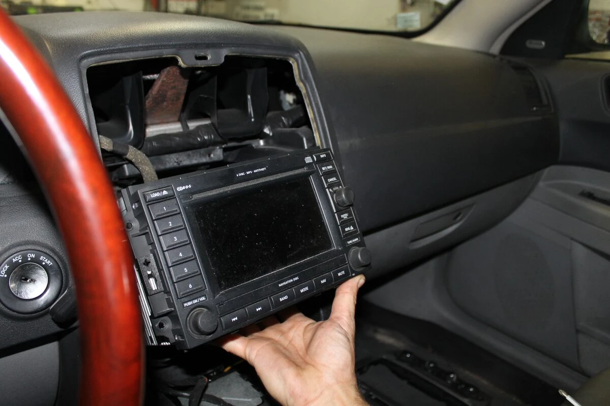 Chrysler 300C : autoradio GPS Kenwood avec Android Auto et son Boston conservé