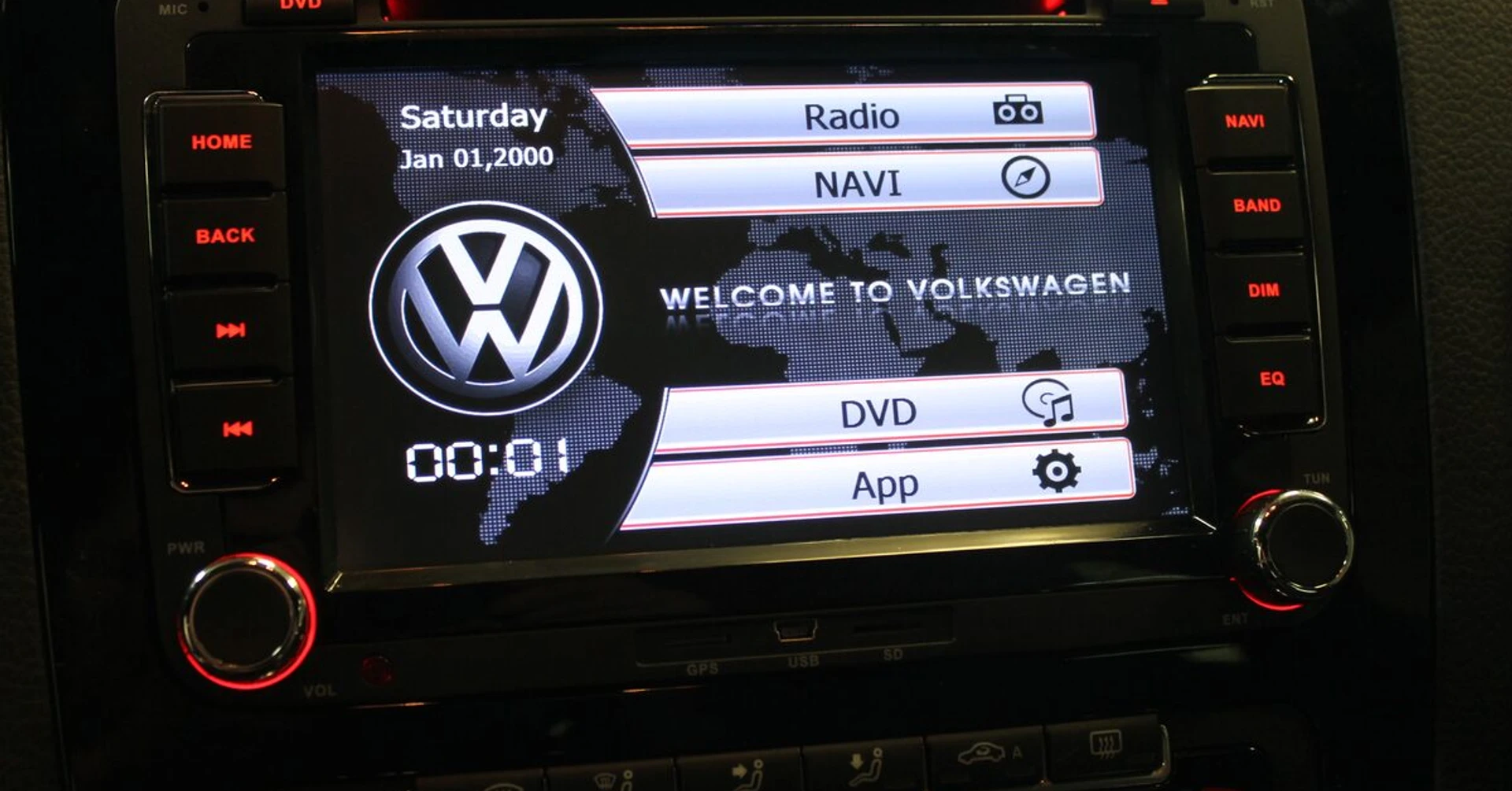Scirocco R : autoradio GPS et ordinateur de bord
