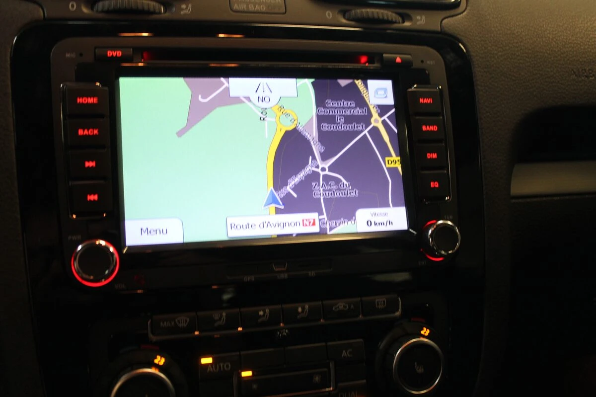 Volkswagen Scirocco R : autoradio GPS avec reprise de l'ordinateur de bord