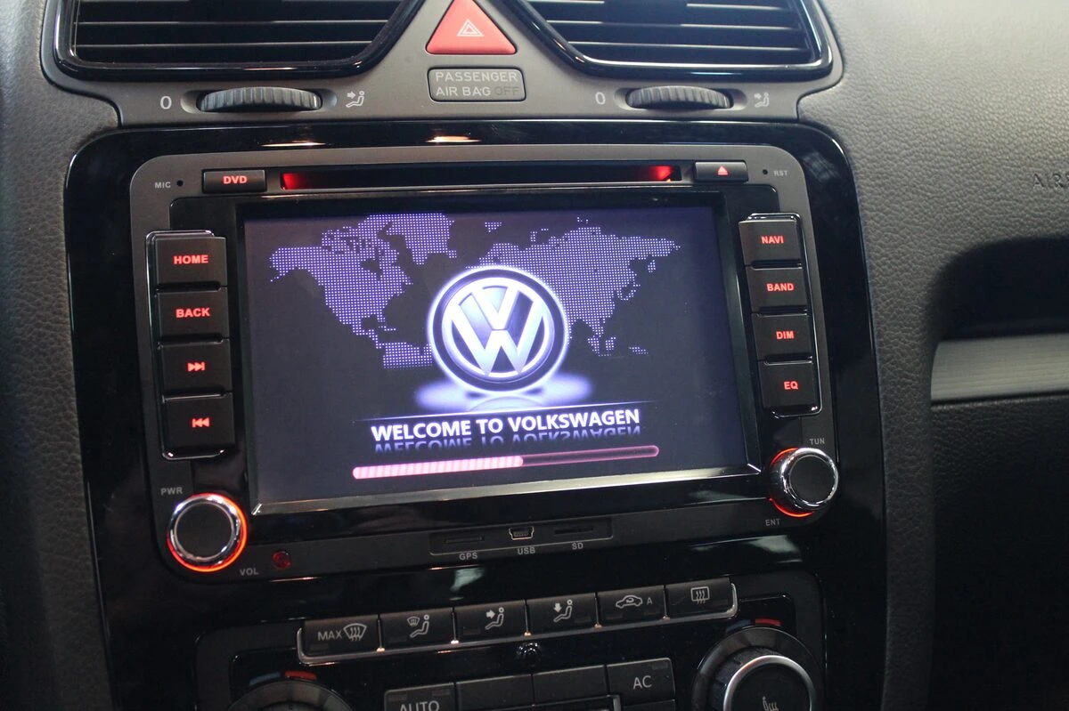 Volkswagen Scirocco R : autoradio GPS avec reprise de l'ordinateur de bord