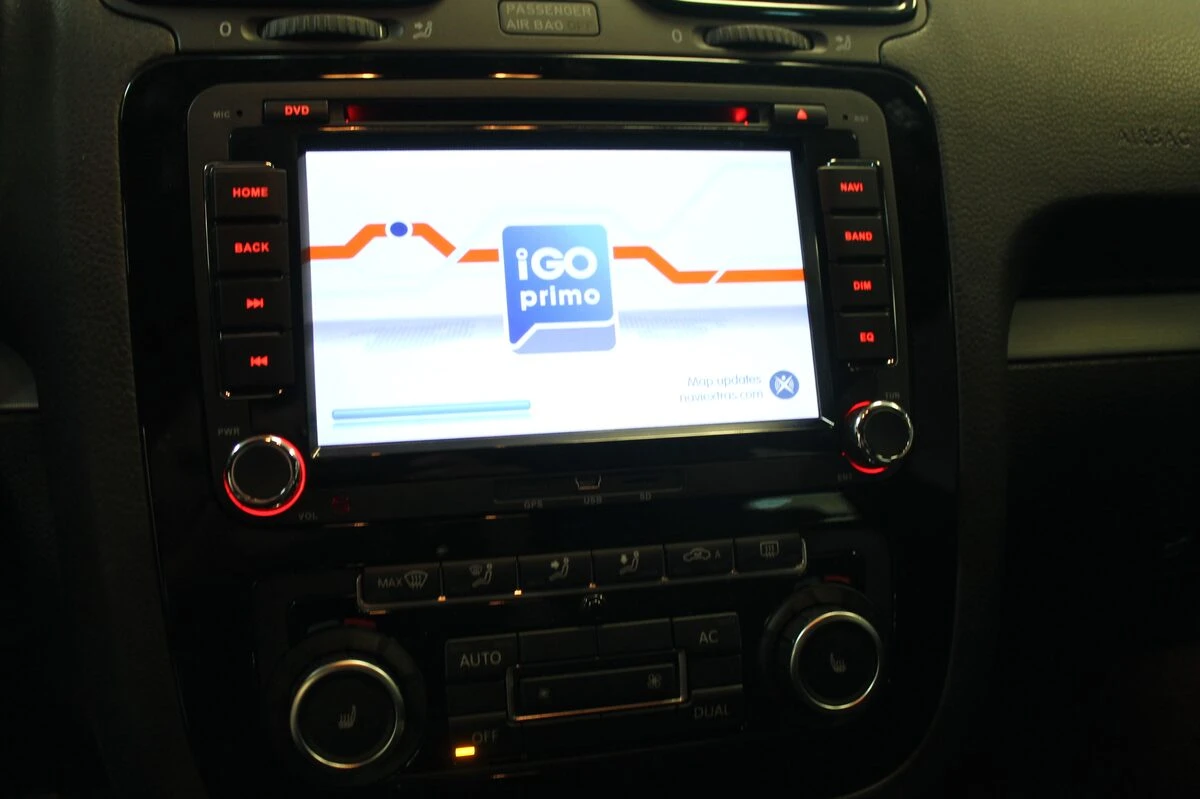 Volkswagen Scirocco R : autoradio GPS avec reprise de l'ordinateur de bord