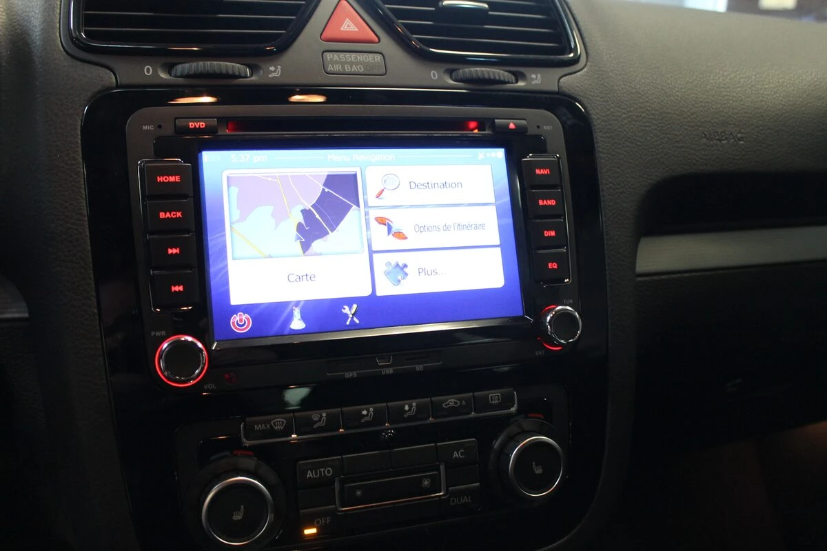 Volkswagen Scirocco R : autoradio GPS avec reprise de l'ordinateur de bord