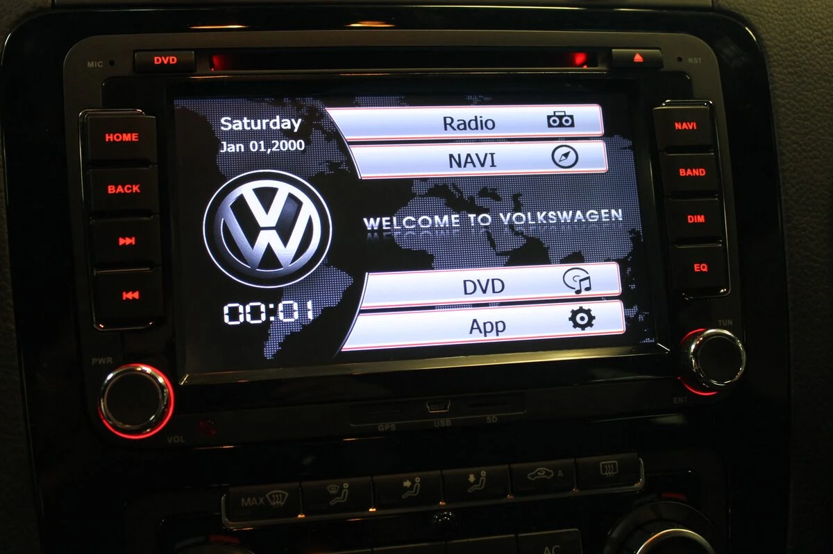 Volkswagen Scirocco R : autoradio GPS avec reprise de l'ordinateur de bord