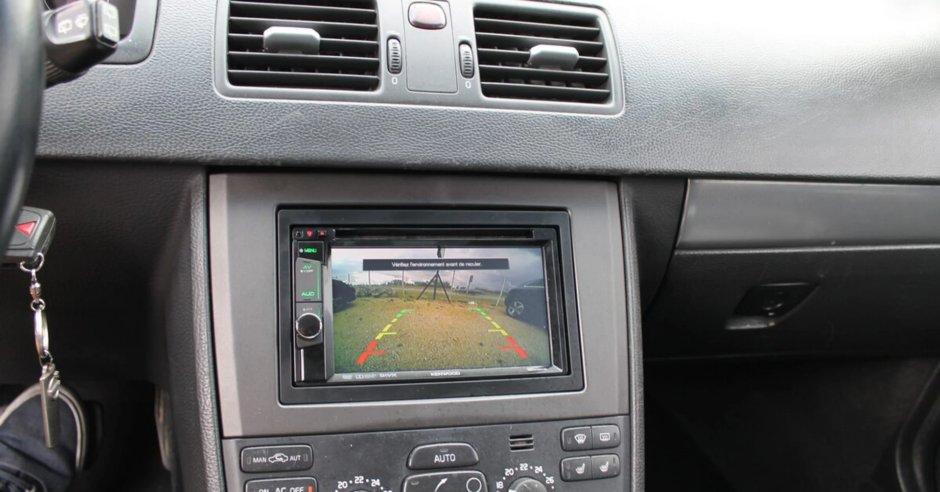 Volvo XC90 : autoradio, ampli DSP BLAM et caméra de recul