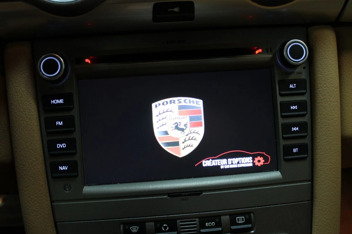 Porsche Boxster : autoradio GPS et caméra de recul