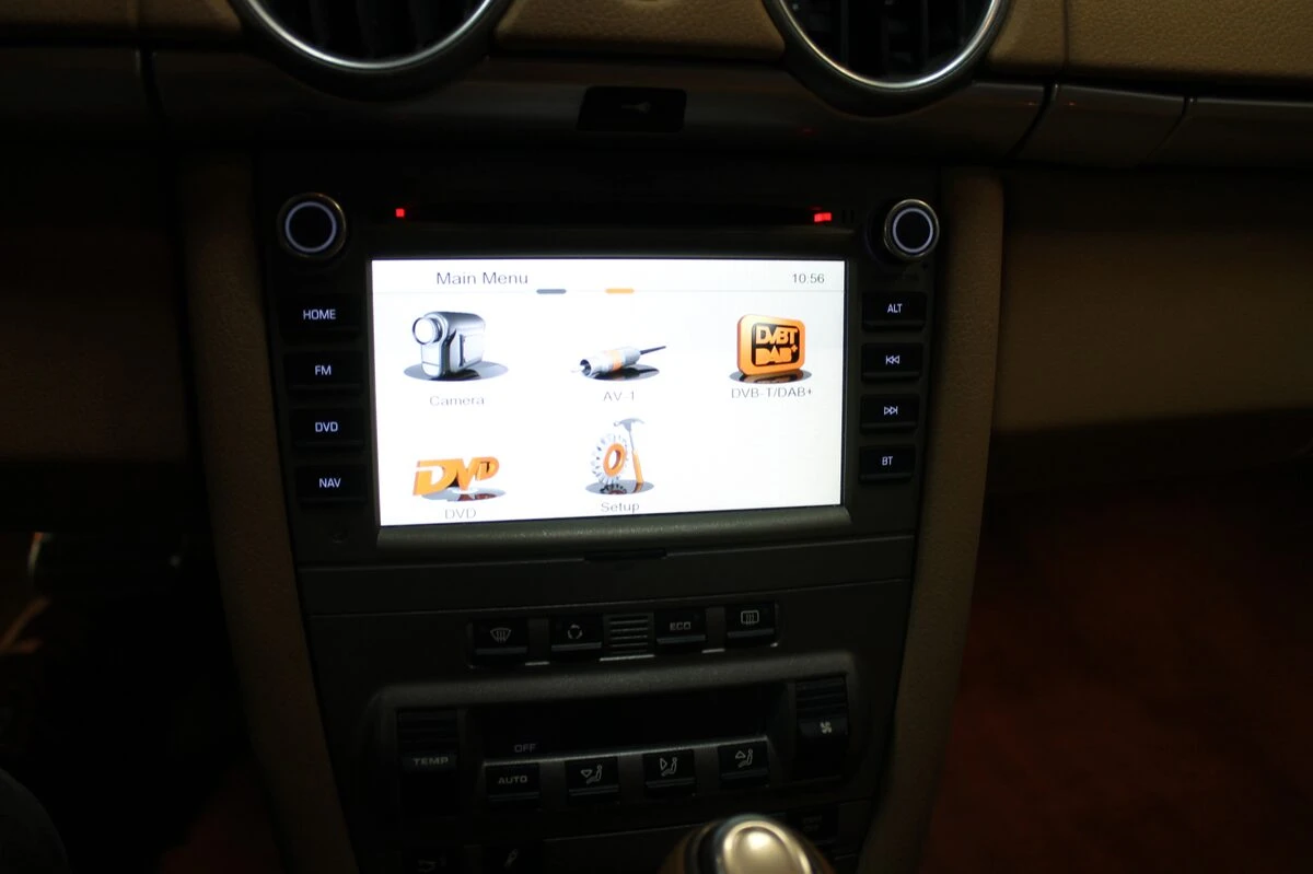Porsche Boxster : autoradio GPS et caméra de recul