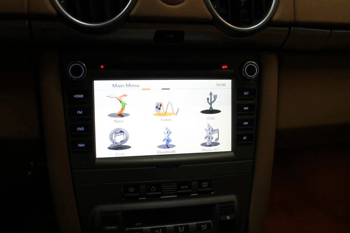 Porsche Boxster : autoradio GPS et caméra de recul