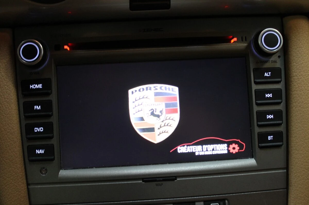 Porsche Boxster : autoradio GPS et caméra de recul