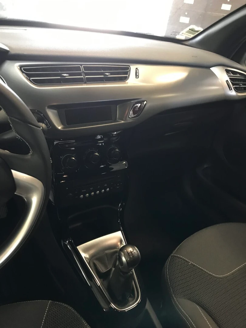 Citroën DS3 : autoradio GPS, caméra de recul et Bluetooth