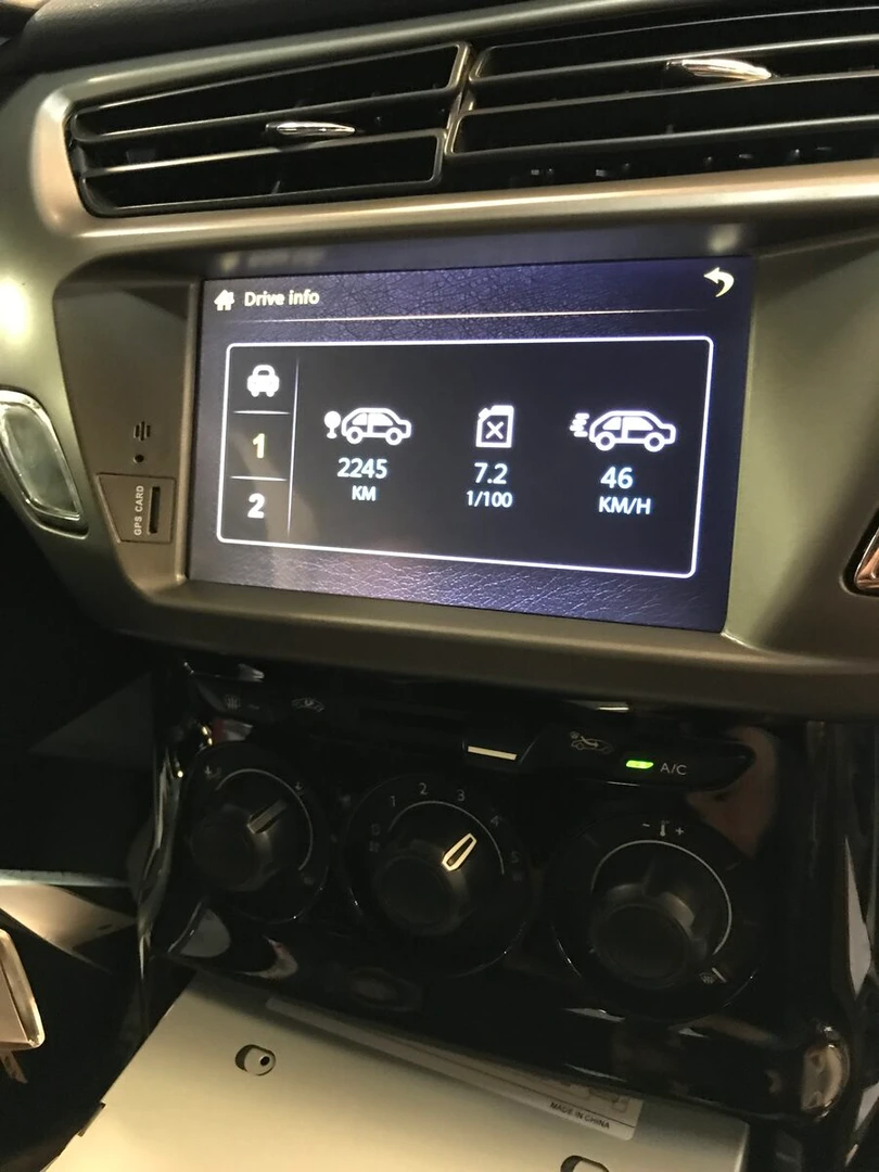 Citroën DS3 : autoradio GPS, caméra de recul et Bluetooth