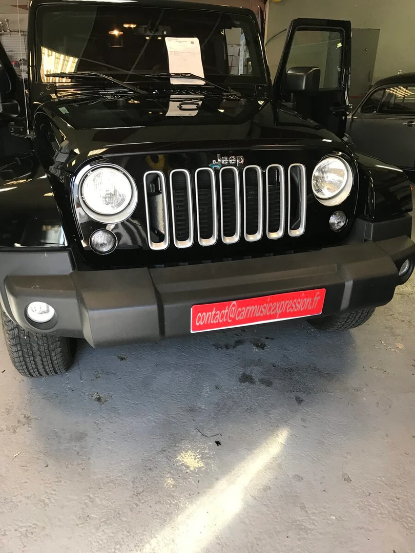 Jeep : création d'une caméra de recul sur l'écran d'origine