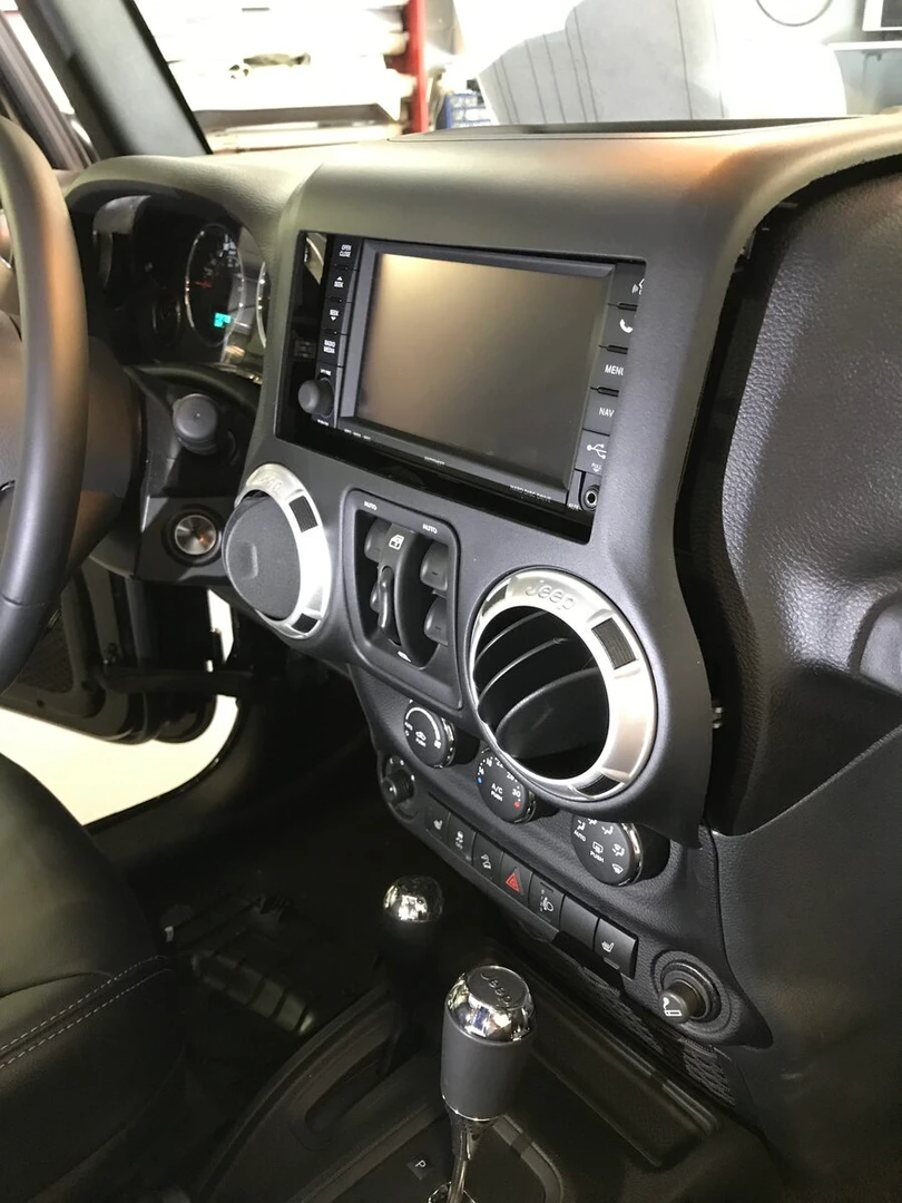Jeep : création d'une caméra de recul sur l'écran d'origine