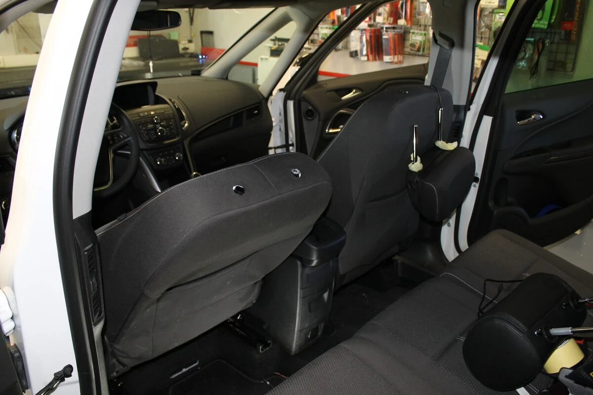 Opel Zafira 2015 : écrans d'appuie-tête et casques sans fil