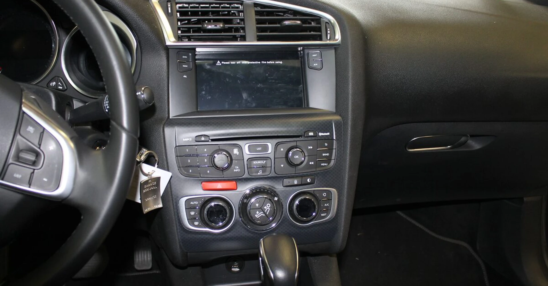 DS4 Crossback : autoradio GPS Android et caméra de recul
