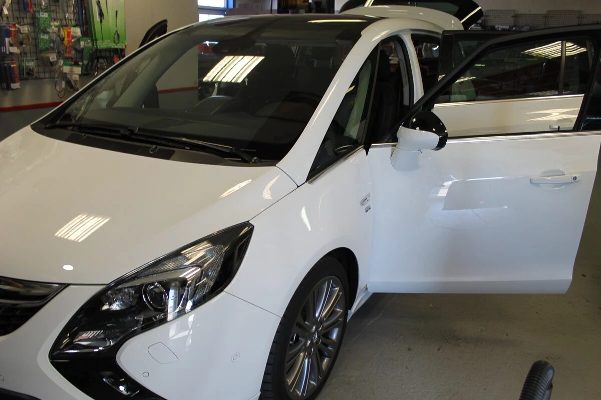 Opel Zafira 2015 : écrans d'appuie-tête et casques sans fil