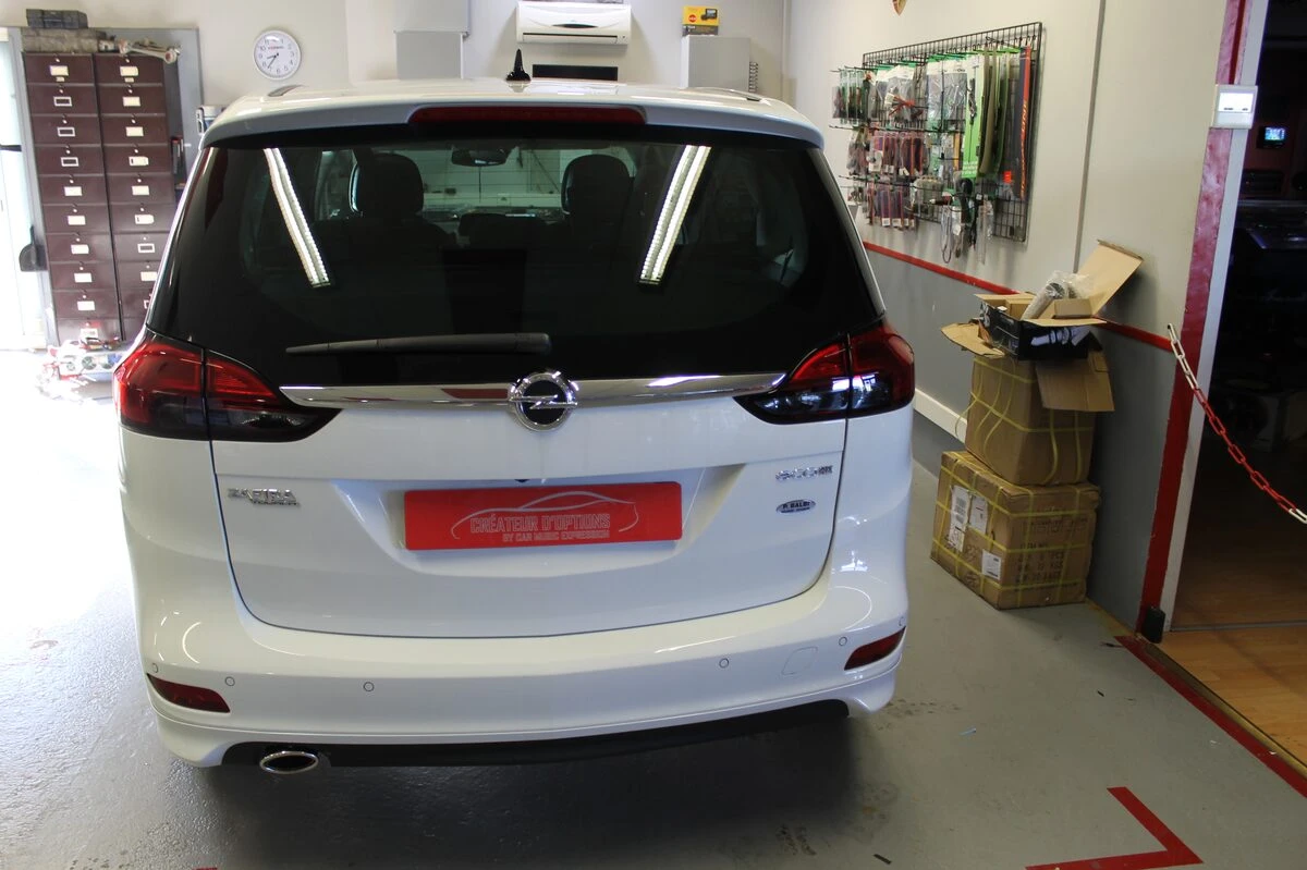 Opel Zafira 2015 : écrans d'appuie-tête et casques sans fil