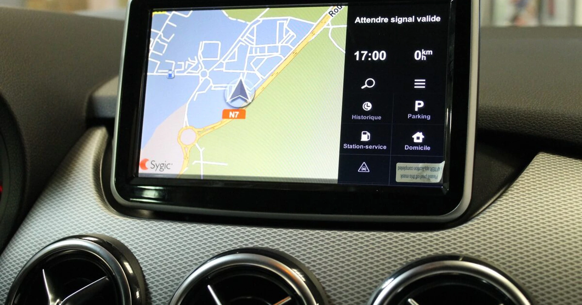 Mercedes Classe B 2017 : GPS et caméra de recul