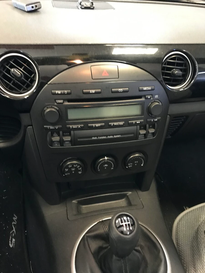 Roadster Mazda : autoradio GPS Android et caméra de recul
