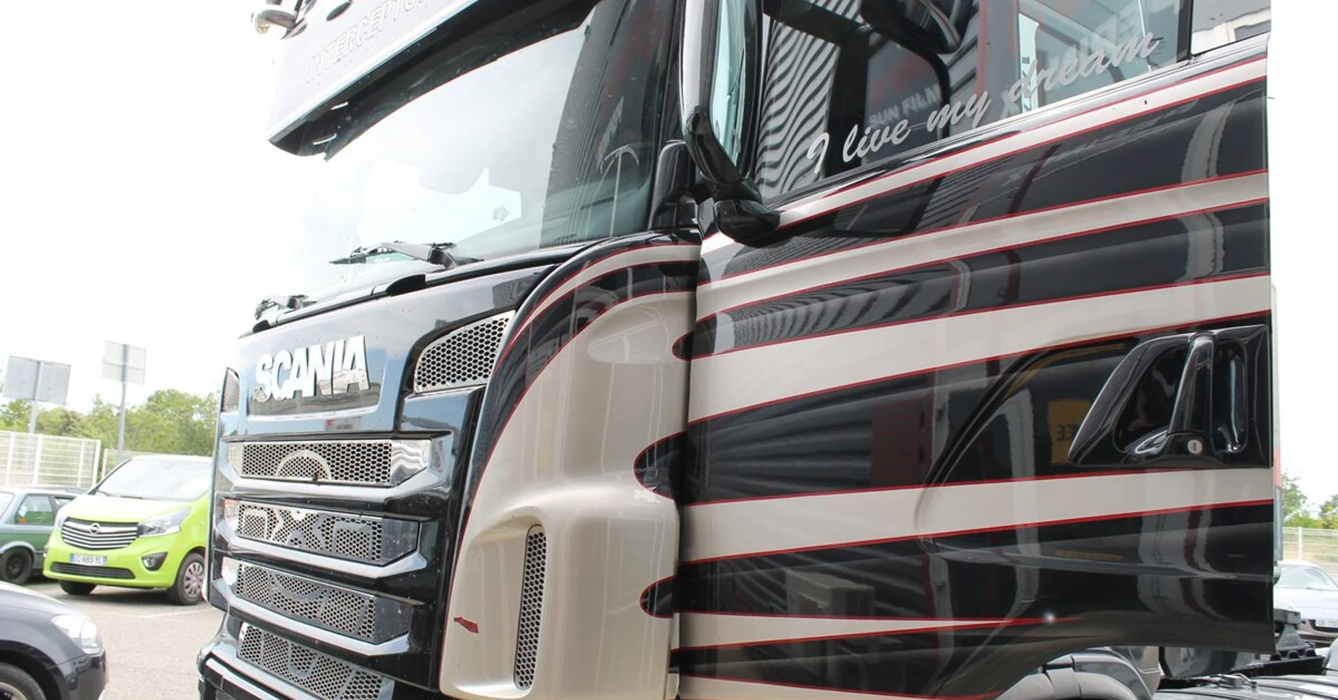 Scania : navigation Alpine sur grand écran