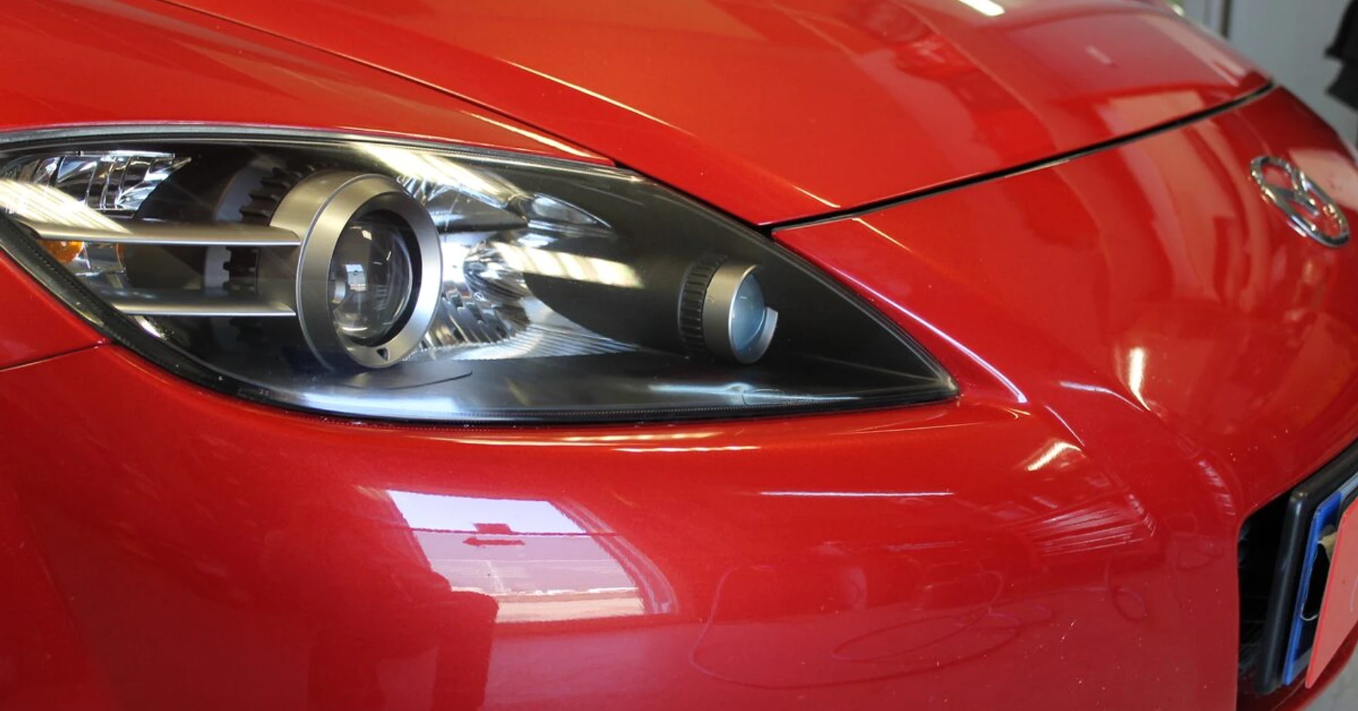 Mazda RX-8 : rénovation des optiques de phares