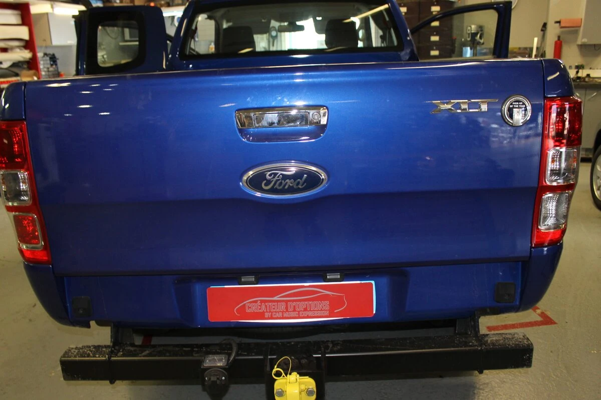 Ford Ranger : autoradio GPS multimédia et caméra de recul